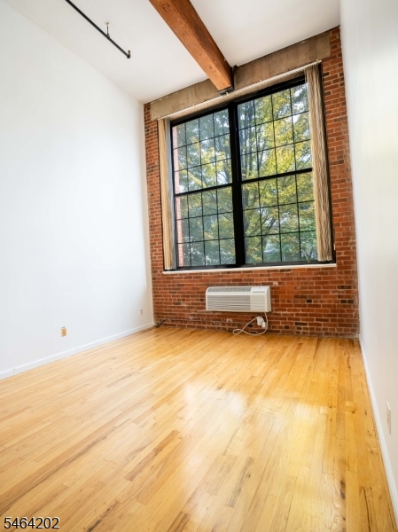 366 Trenton Ave 2e Property Photo 4