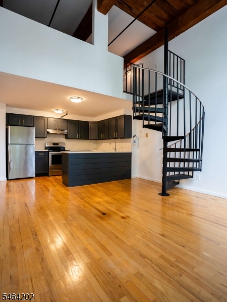 366 Trenton Ave 2e Property Photo 6