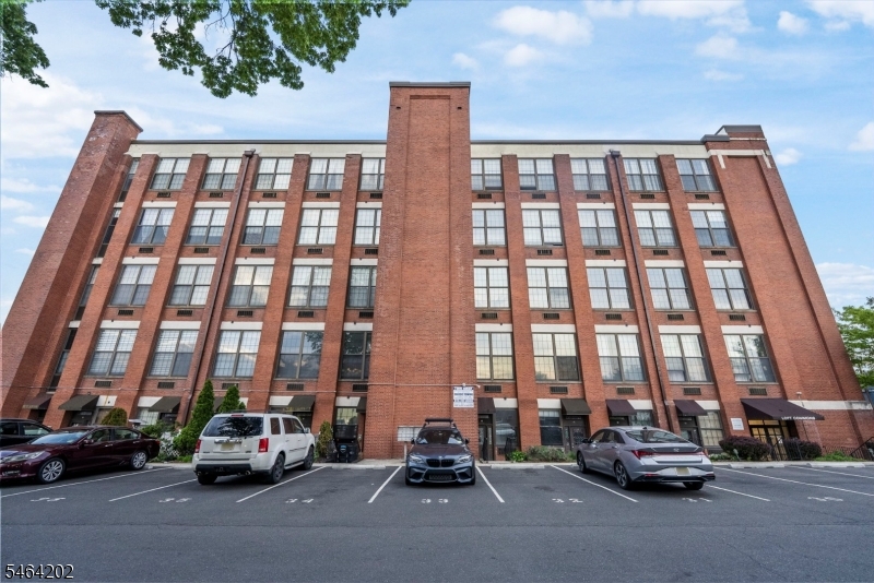 366 Trenton Ave 2e Property Photo 16