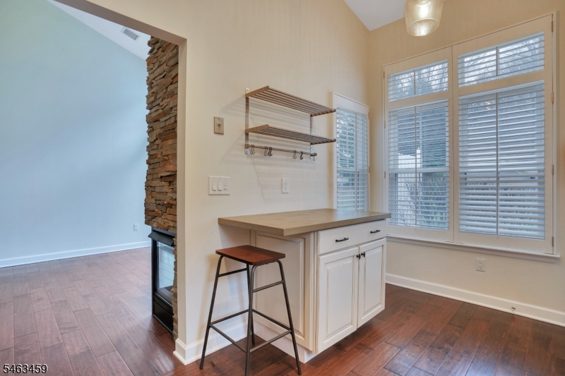 1606 Windsor Ct Property Photo 6
