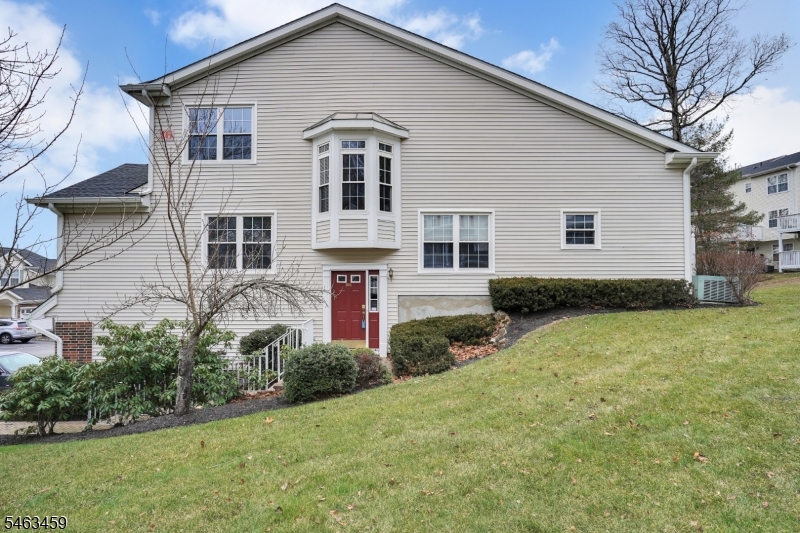 1606 Windsor Ct Property Photo 16
