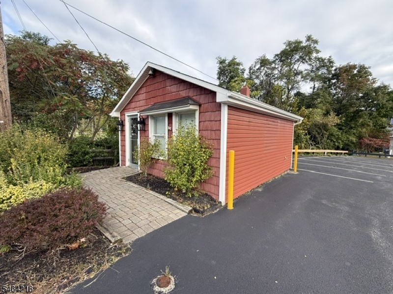 28 Wall St Property Photo 1