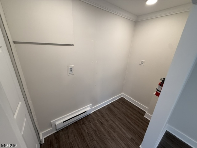 28 Wall St Property Photo 3