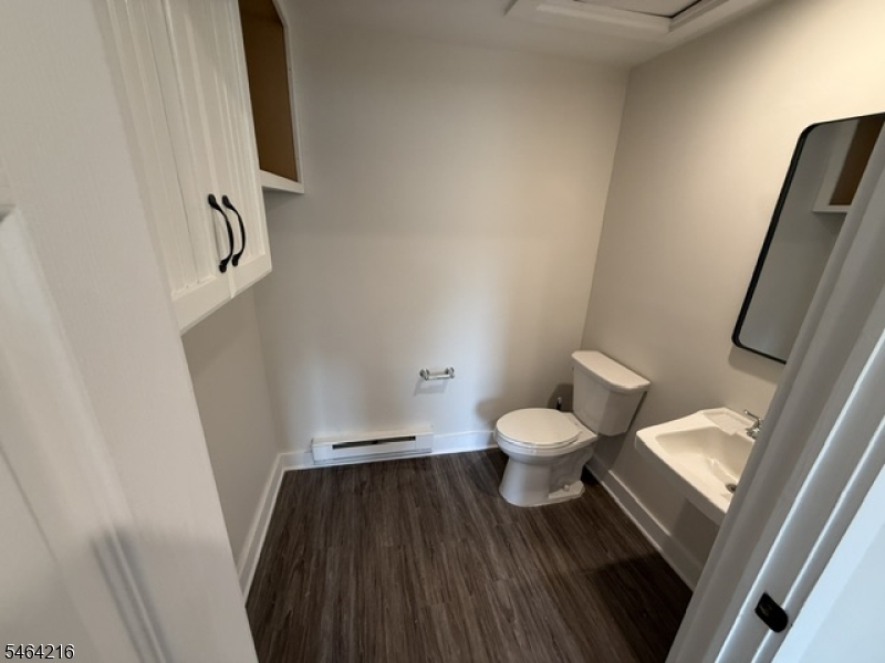 28 Wall St Property Photo 5