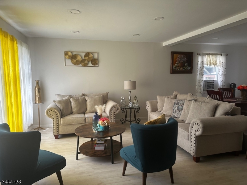 35 Montclair Ave Property Photo 2