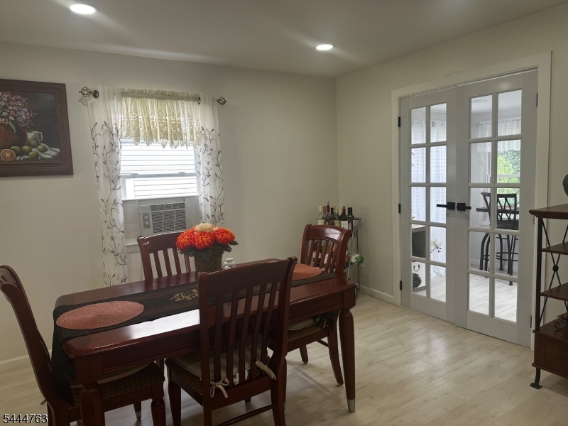 35 Montclair Ave Property Photo 3