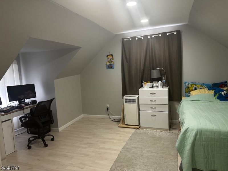 35 Montclair Ave Property Photo 7