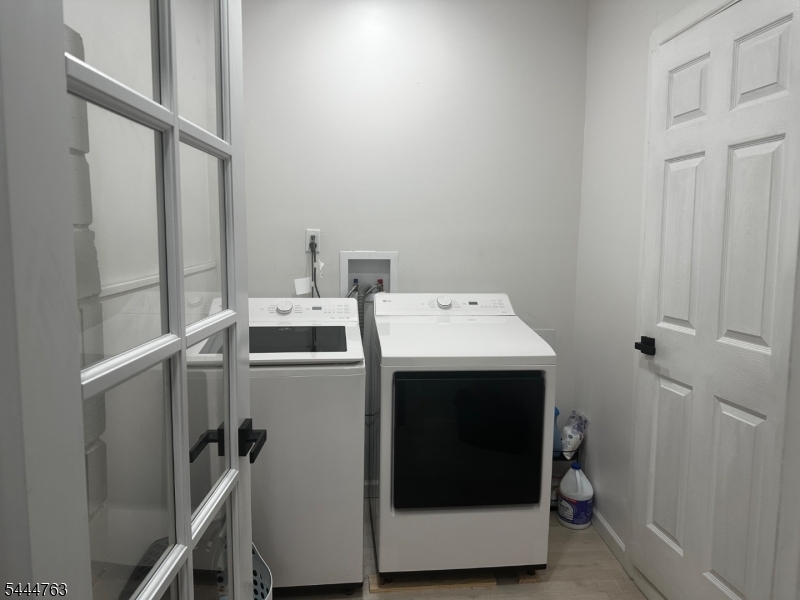 35 Montclair Ave Property Photo 10