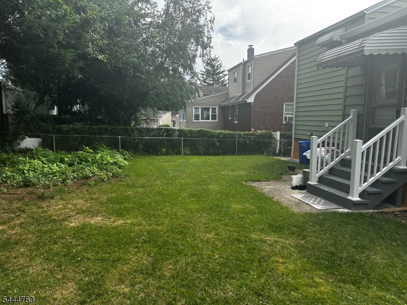 35 Montclair Ave Property Photo 13