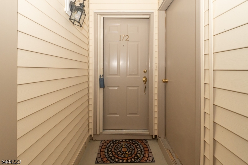 172 Potomac Dr Property Photo 1