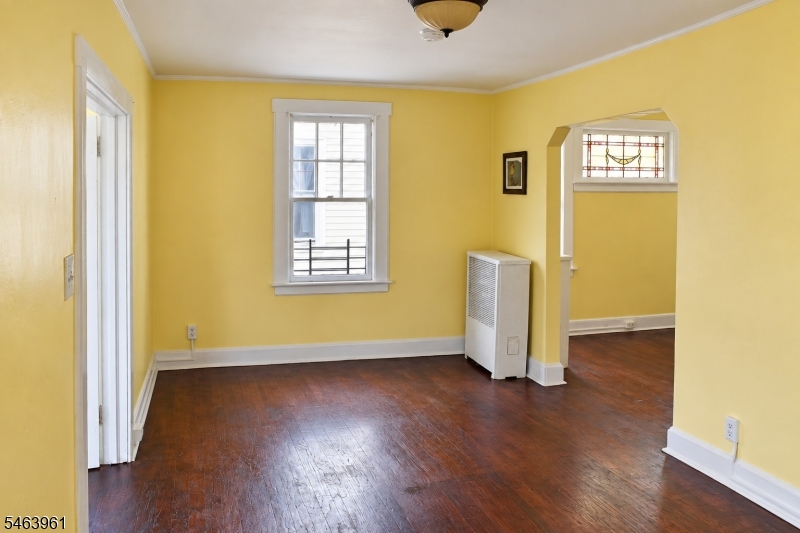 224 Ward Pl 2 Property Photo 5