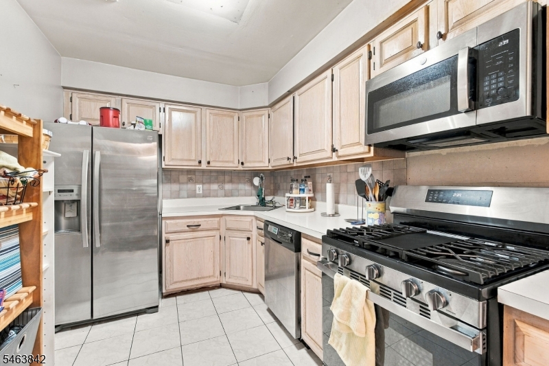 606 Jesse Way Property Photo 8