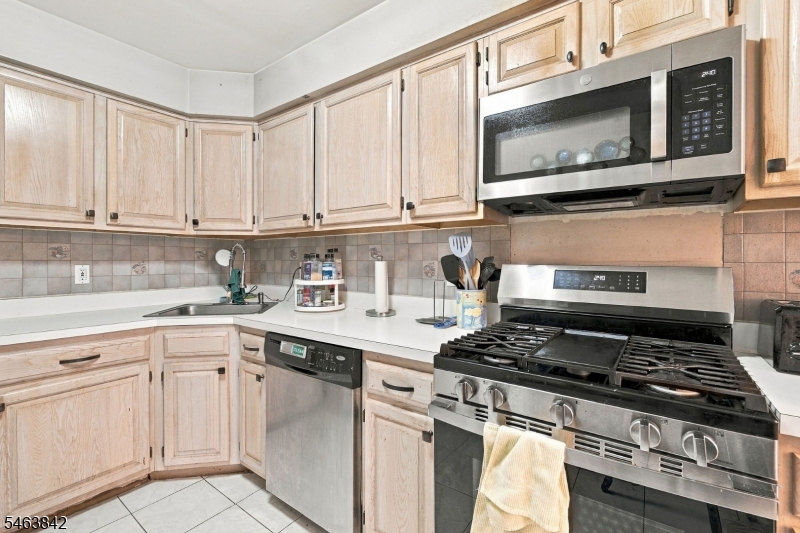 606 Jesse Way Property Photo 9