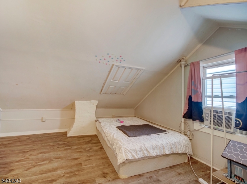 39 Hillman St Property Photo 9