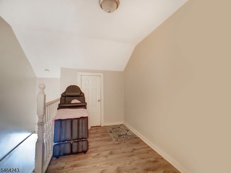 39 Hillman St Property Photo 10