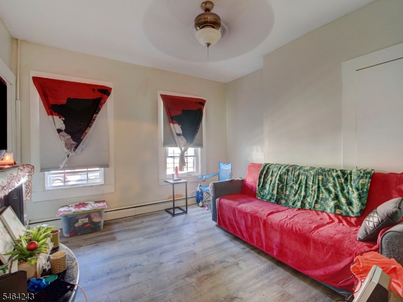 39 Hillman St Property Photo 12