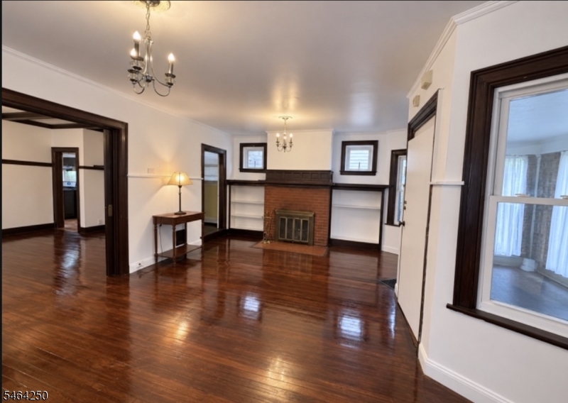 131 Greenwood Ave Property Photo 3