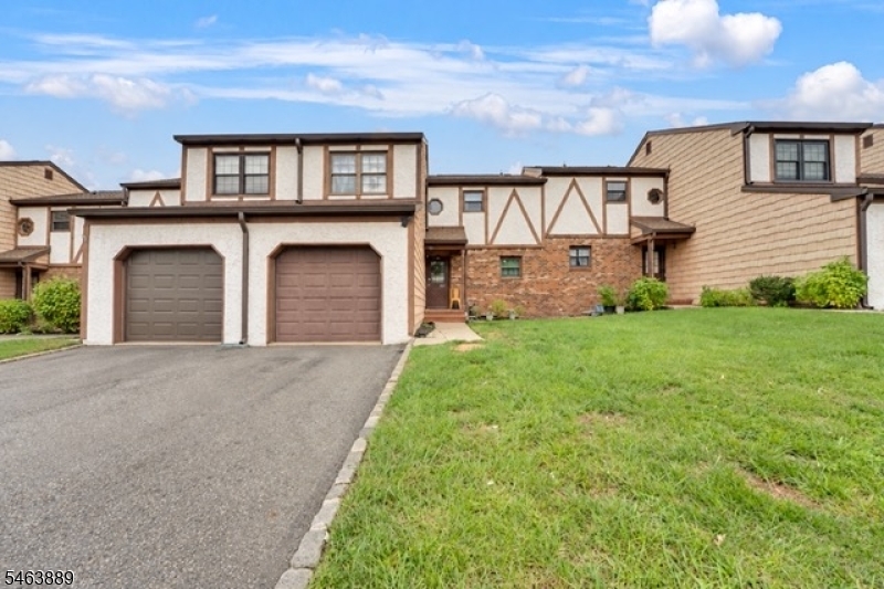 23 Wellington Ct Property Photo 1