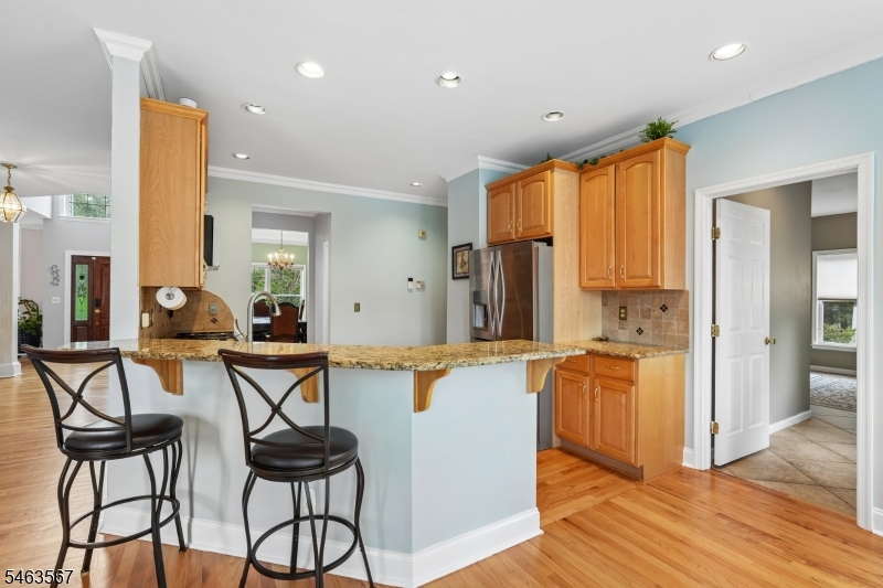9 Inwood Ter Property Photo 14