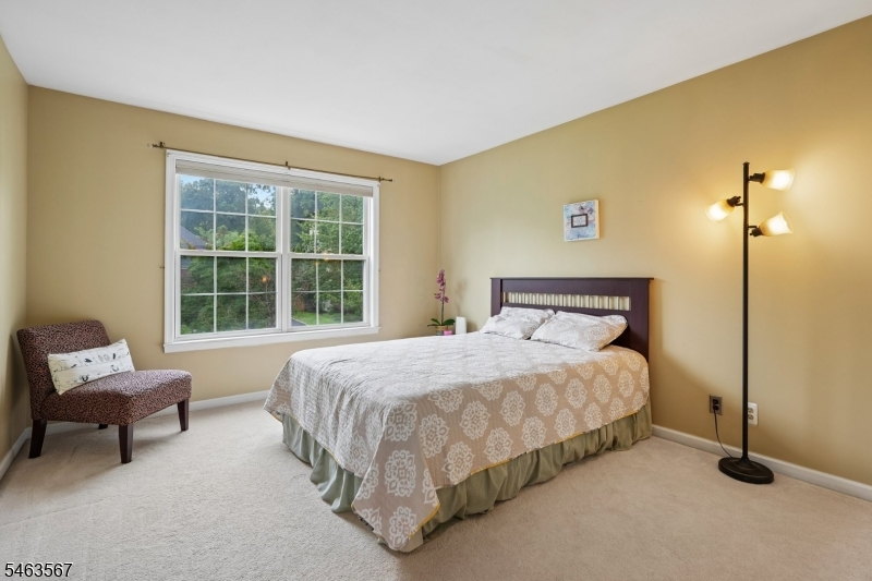 9 Inwood Ter Property Photo 31