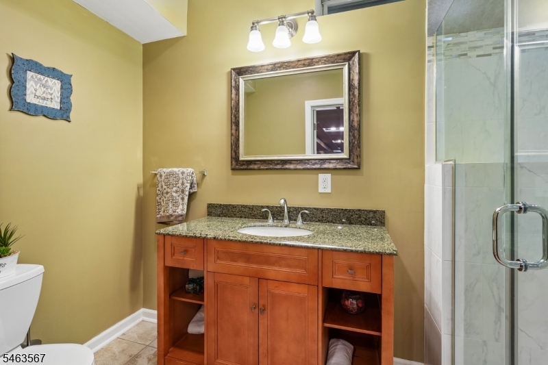 9 Inwood Ter Property Photo 39