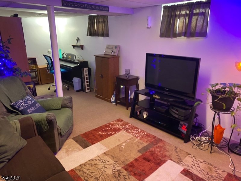 289 Sherwood Ave Property Photo 10