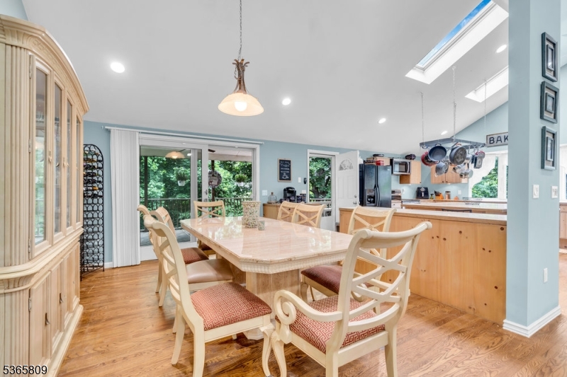 9 Mueller Lane Property Photo 4