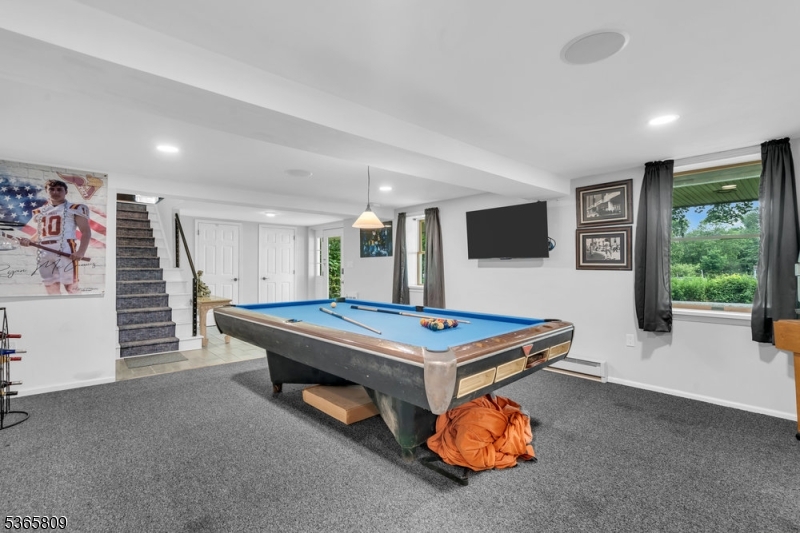 9 Mueller Lane Property Photo 11