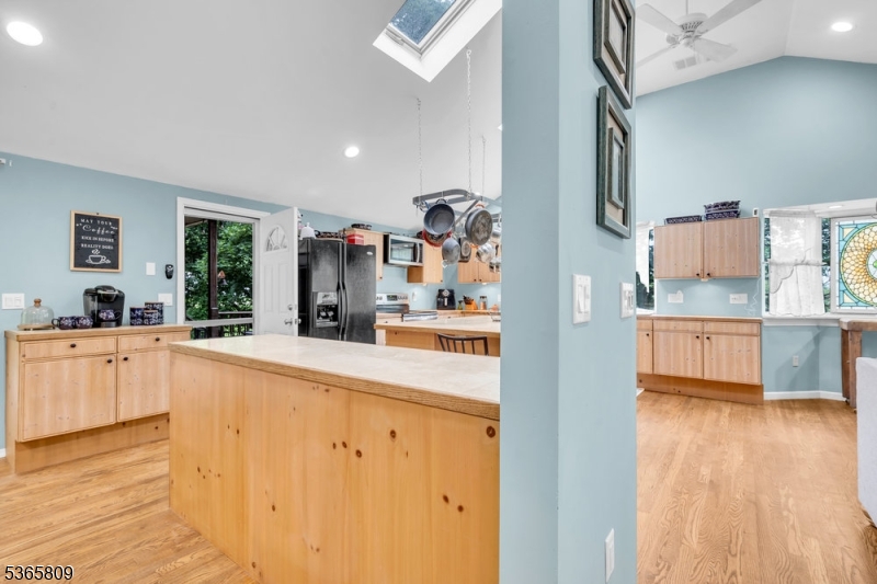 9 Mueller Lane Property Photo 18
