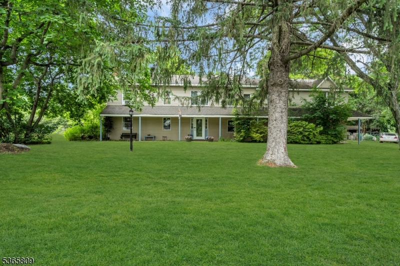 9 Mueller Lane Property Photo 45