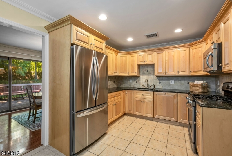 15 Bentley Dr Property Photo 7