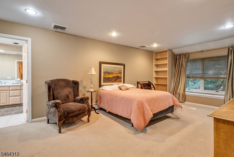 15 Bentley Dr Property Photo 16