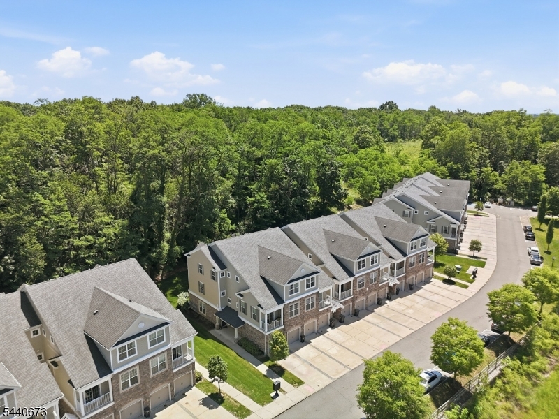 404 Waterview Ct 404 Property Photo 2