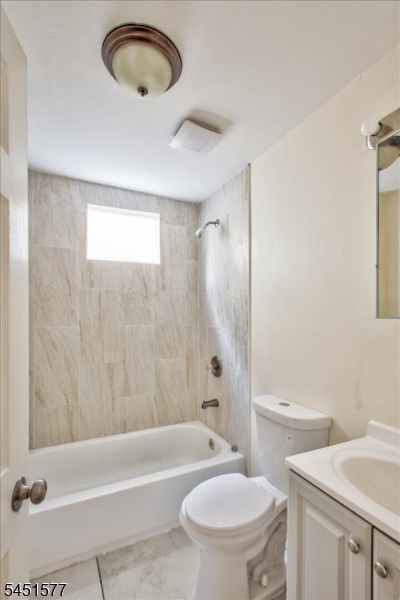 225 S 10th St Property Photo 19
