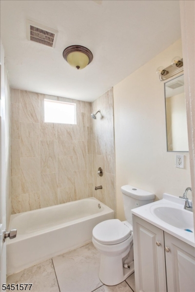 225 S 10th St Property Photo 24