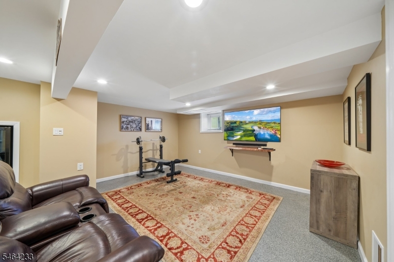 38 Franklin St Property Photo 18