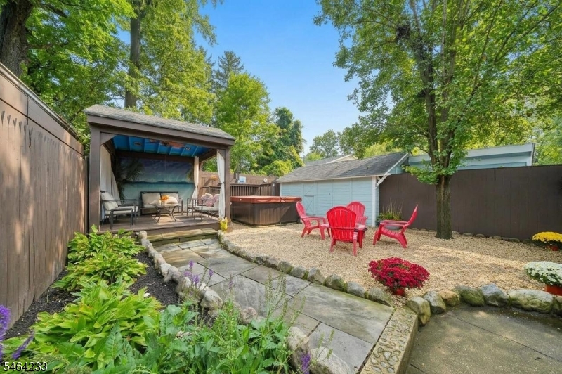 38 Franklin St Property Photo 22