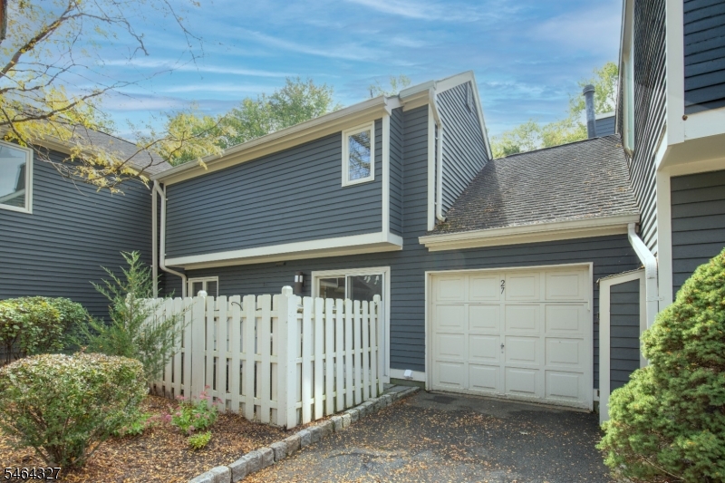 27 Village Dr Property Photo 24