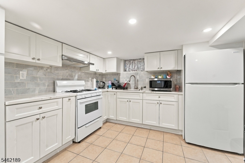 69 Avenue C Property Photo 21