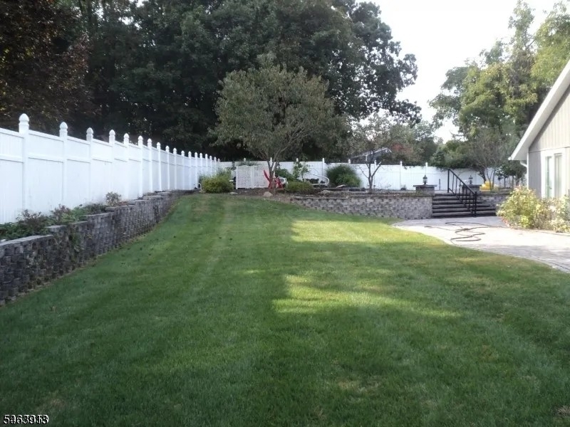 10 Clearwater Rd Property Photo 29