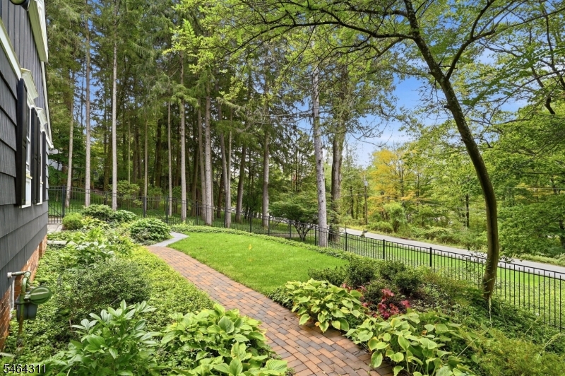 14 Indian Head Road Property Photo 40