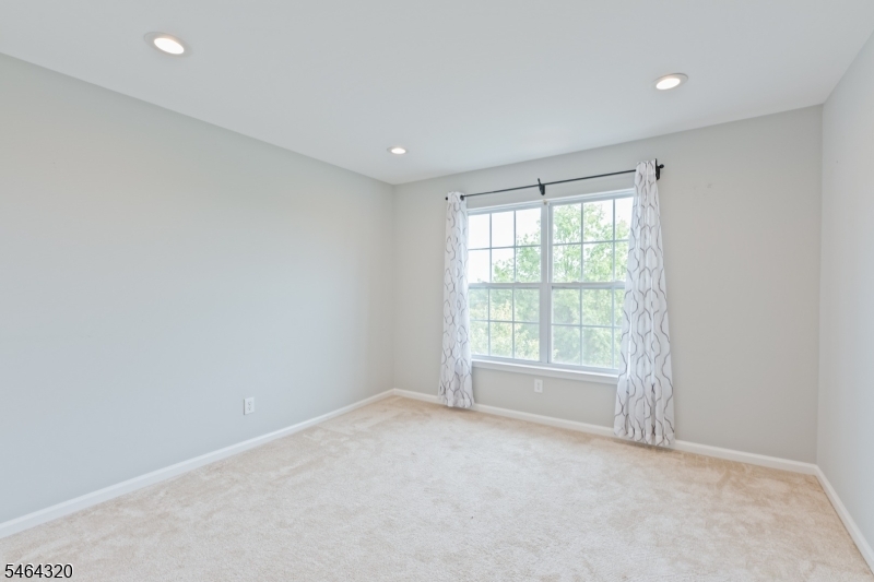1030 Robin Ct Property Photo 7