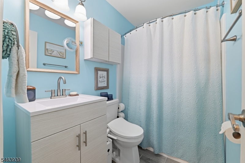 300 Gemini Dr 3c Property Photo 13