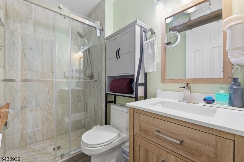 300 Gemini Dr 3c Property Photo 15