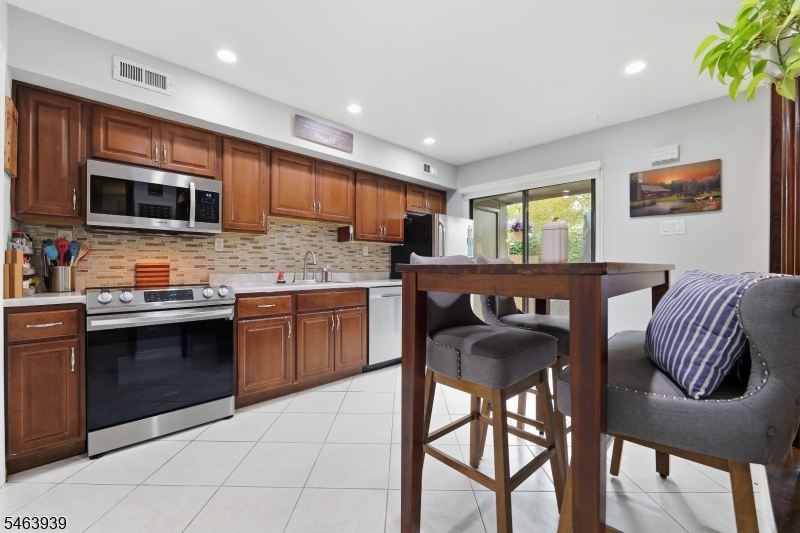300 Gemini Dr 3c Property Photo 18