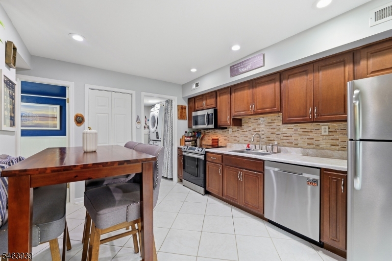 300 Gemini Dr 3c Property Photo 19