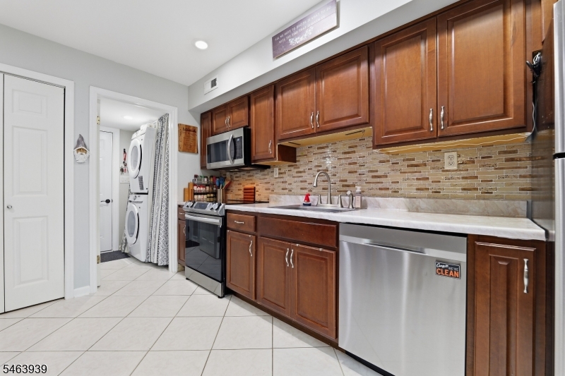 300 Gemini Dr 3c Property Photo 22