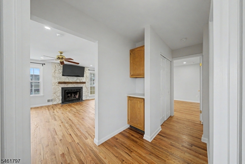 251 Broadmoor-3 3 Property Photo 14