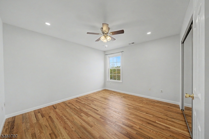 251 Broadmoor-3 3 Property Photo 16