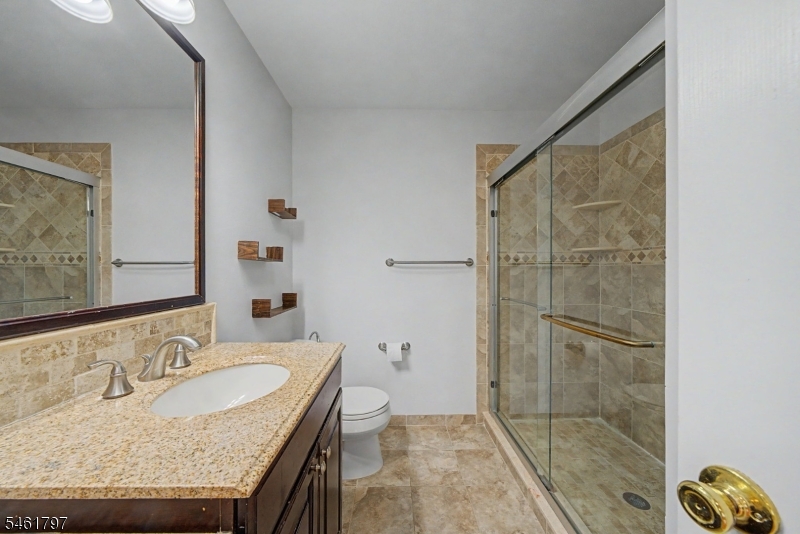 251 Broadmoor-3 3 Property Photo 20